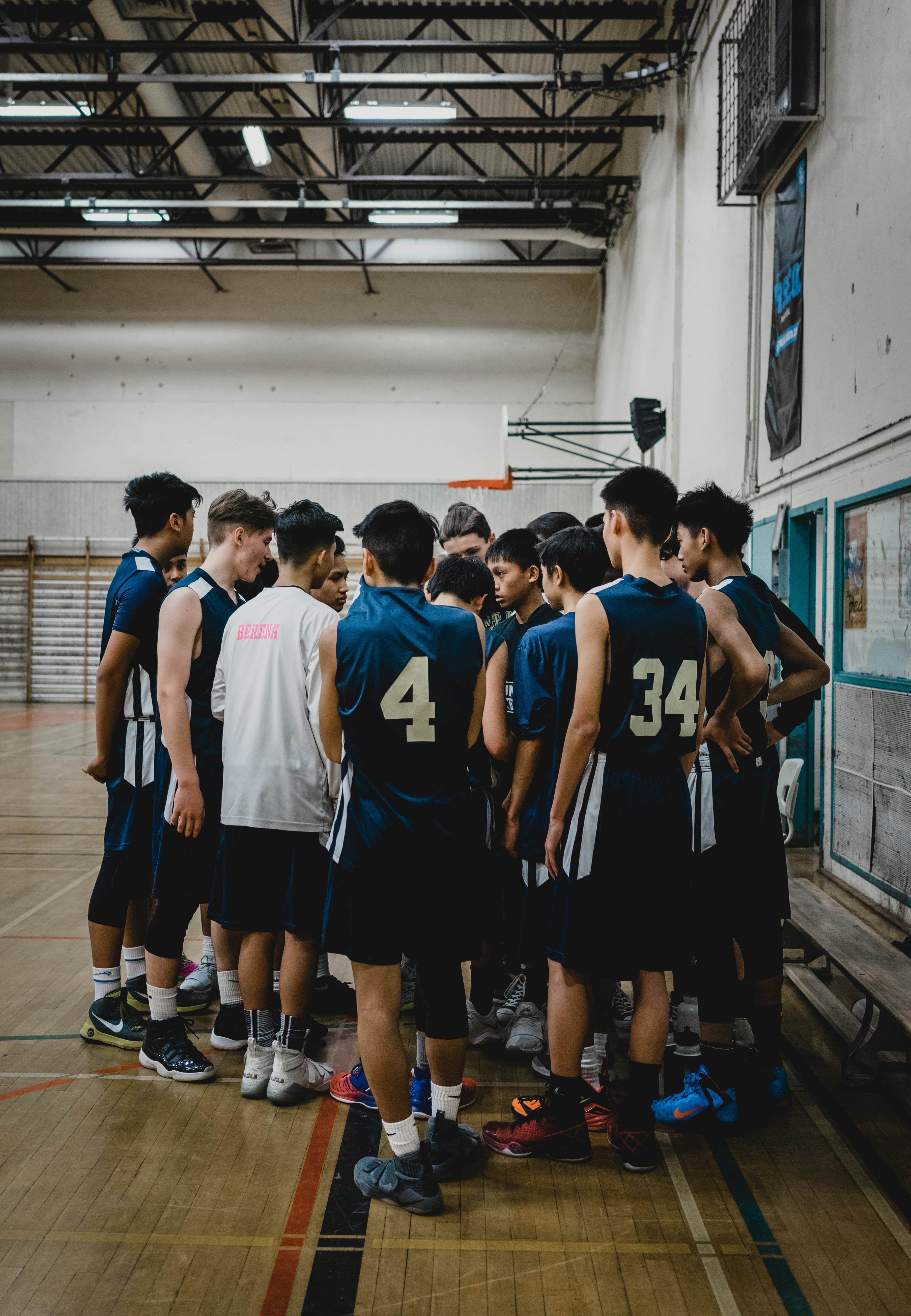 Youth basketball teams competing in Winnipeg