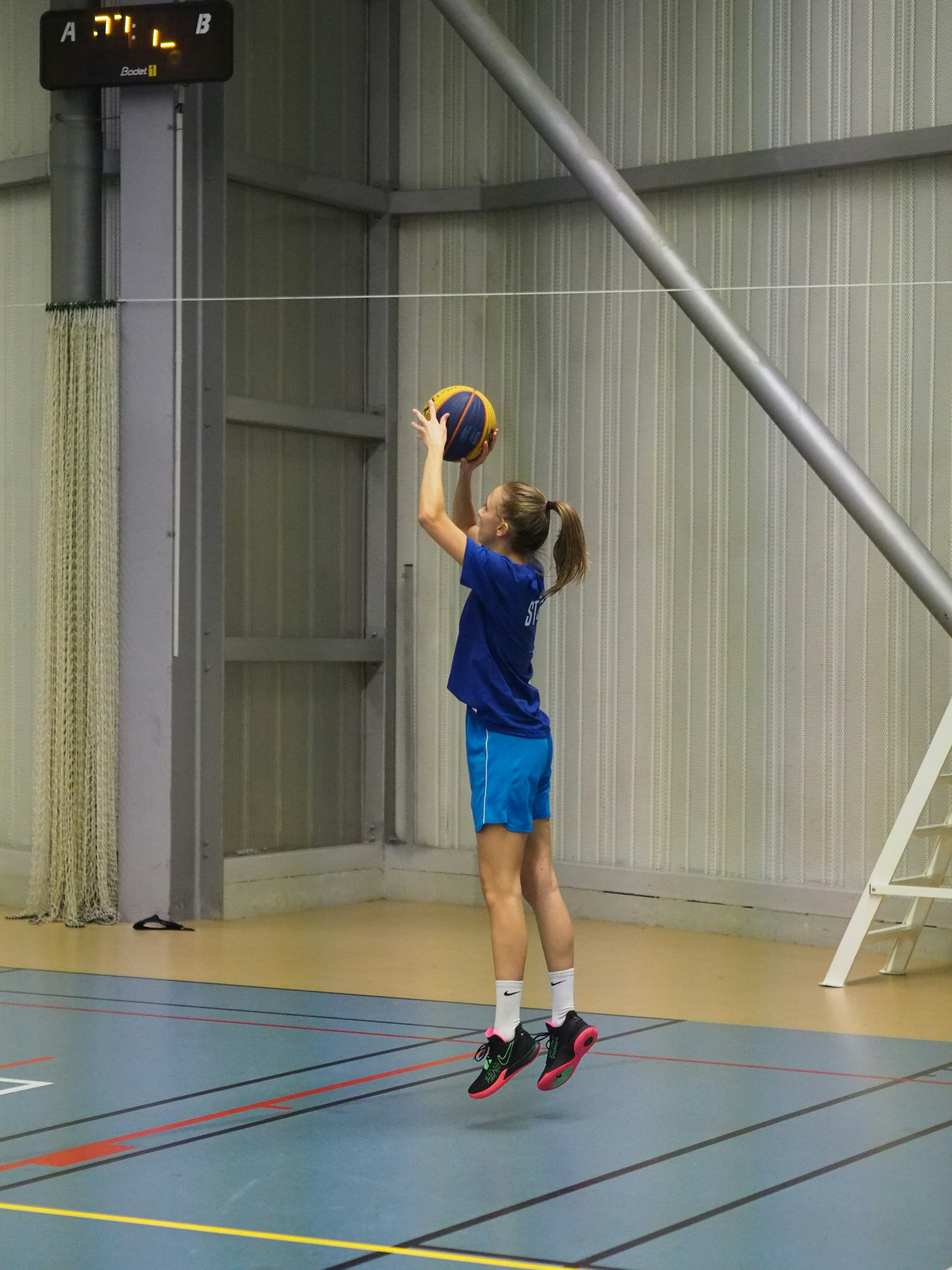 One-on-one private basketball lesson with a Winnipeg coach focused on shooting development